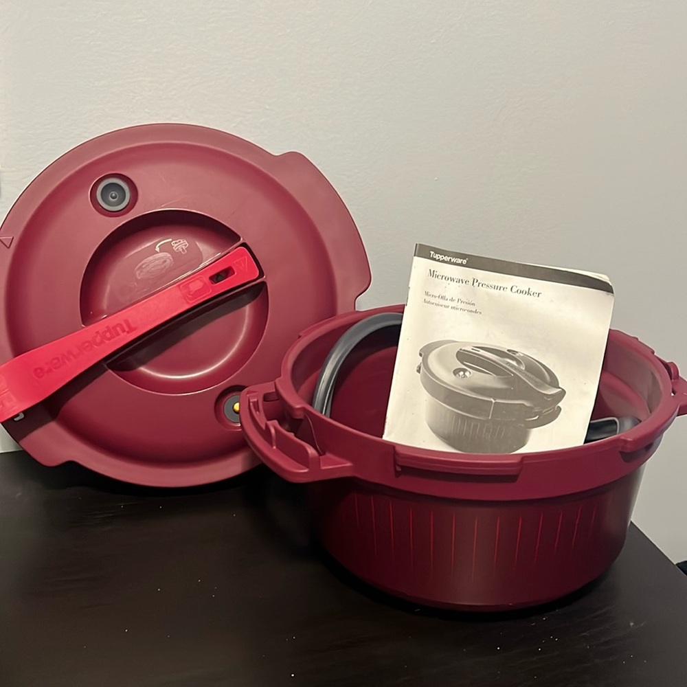 Tupperware Microwave Pressure Cooker